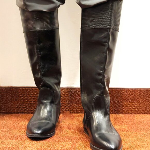 Meet your Posher, Anthony curtis - Picture 2 of 3